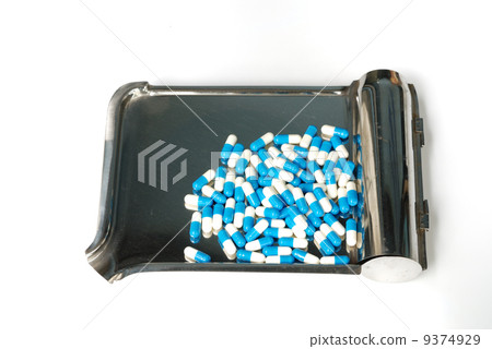 antibiotic capsule antibiotic capsule 9374929