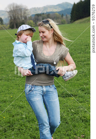 mother son outdoors 9376259