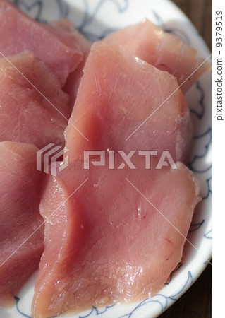 Fresh medium fatty tuna sashimi - home-cut tuna sashimi 9379519