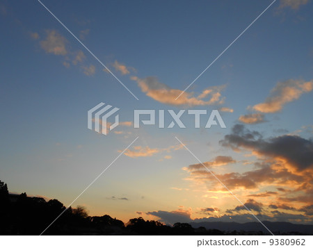 寒冷的日落 9380962