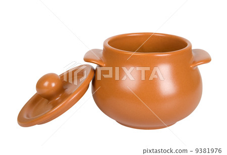 Open clay pot 9381976