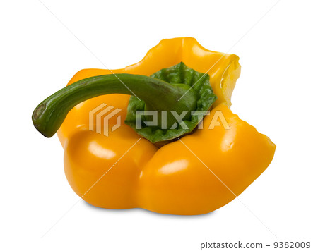 Slice of paprika with a bite 9382009