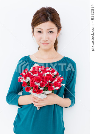 有花的一名婦女 9382854