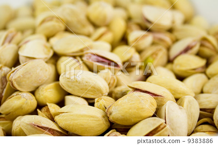 pistachios pistachios 9383886