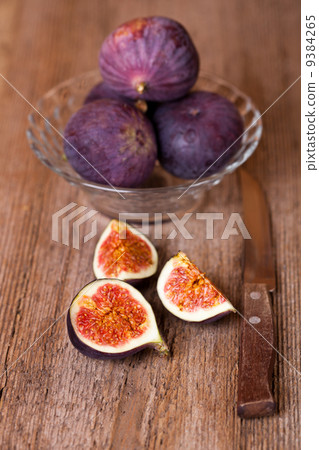 fresh figs and old knife fresh figs and old knife 9384265