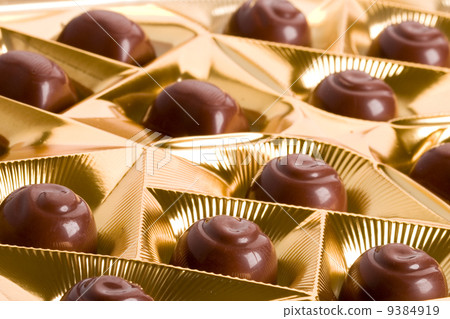 chocolate sweets 9384919