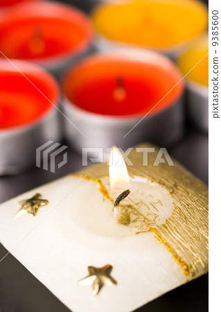 flaming candle 9385600
