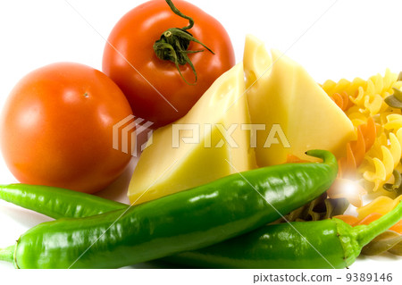 cheese, vegetables and pasta 9389146