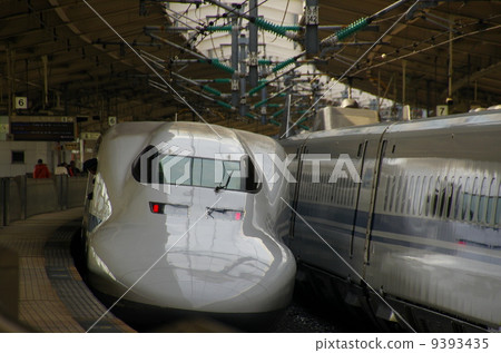 Shinkansen 9393435
