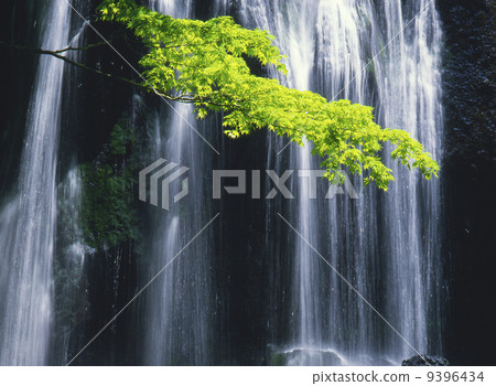 Inawashiro Tatsuzawa immobile waterfall Inawashiro Tatsuzawa immobile waterfall 9396434