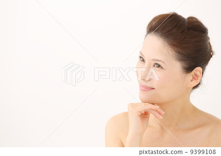 Beauty · troubled women 9399108