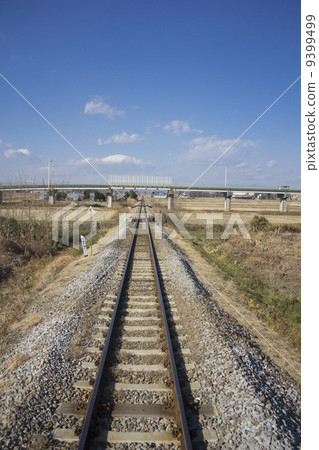 Straight track 9399499