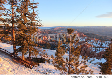 Bryce Canyon National Park in the morning 9401800