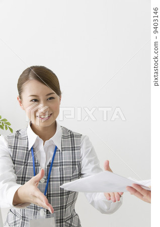 OL desk work to receive documents 9403146