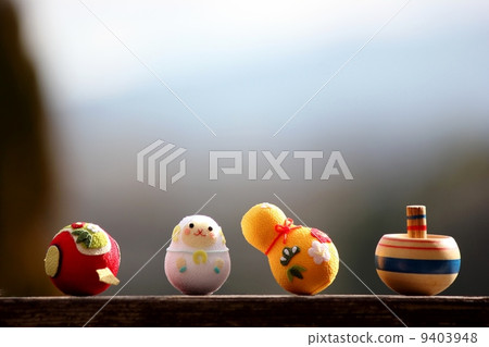 綿羊在戶外烘烤溢出溢出 綿羊在戶外烘烤溢出溢出 9403948