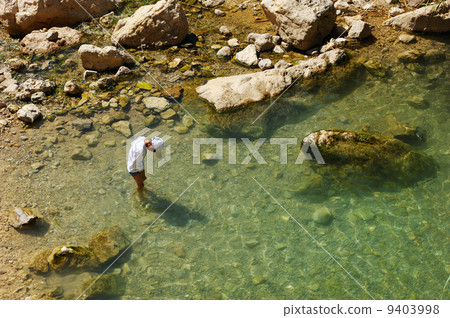 People in the Ein Gedi Nature Reserve 9403998