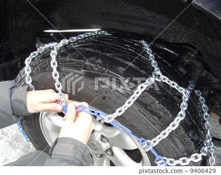 Tire chain attach / detach 9406429