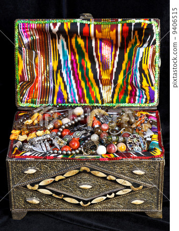 ancient arabic treasure chest 9406515