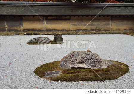 Ryoanji Temple Garden 9409364