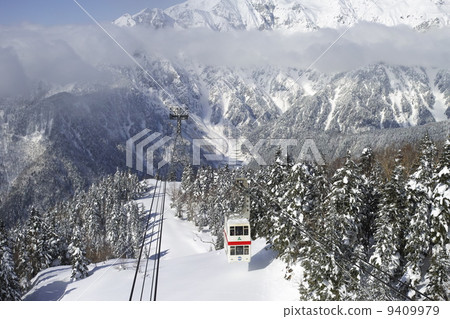 Shinhodaka ropeway snowy landscape 9409979