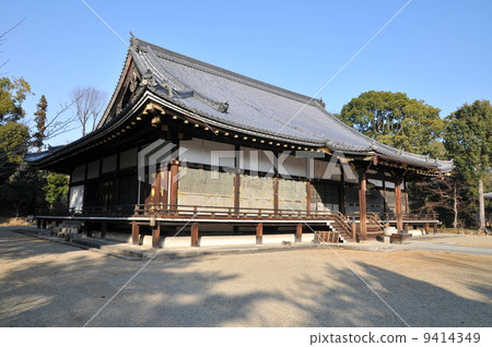 【古代京都世界遺產文化遺產】京都府京都市右京區忍和寺國寶近藤堂與冬日藍天 9414349