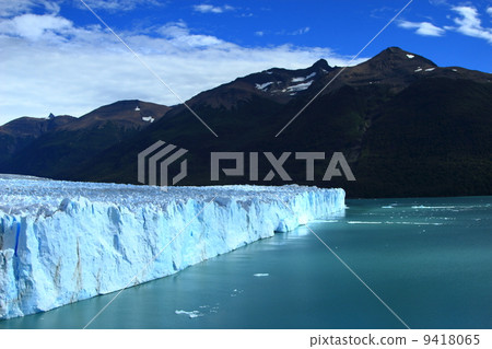 Patagonia Peritmoleno Glacier View, Argentina 9418065