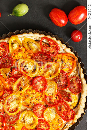Quiche with tomato 9421942