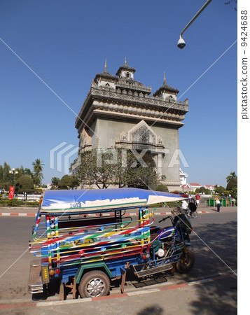 Arc de Triomphe  9424688