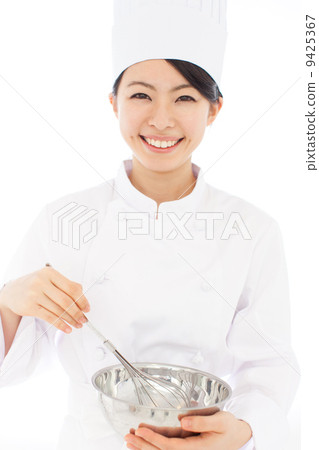 Woman cooking Woman cooking 9425367
