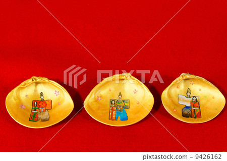 在殼上繪製的Hina娃娃 9426162