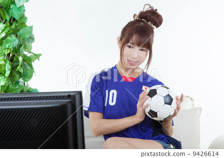 女性支持者看電視 女性支持者看電視 9426614