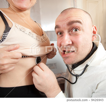 doctor listening the patient with stethoscope doctor listening the patient with stethoscope 9426943