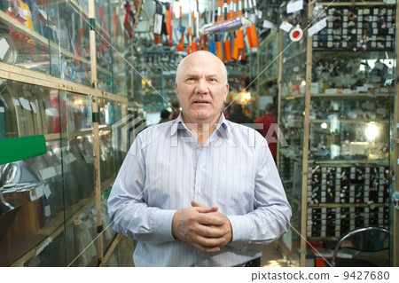 manager in auto parts store 9427680