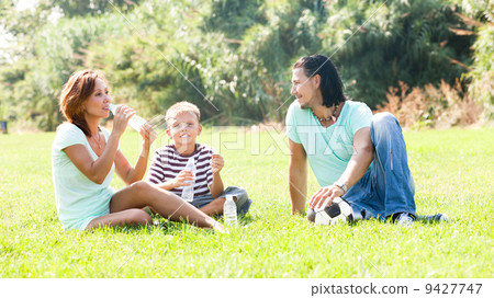 Enjoying time together outdoor Enjoying time together outdoor 9427747