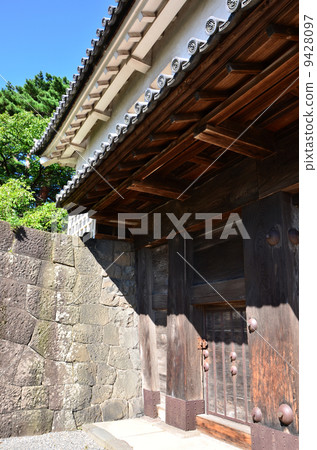 Shibata castle Honmaru front gate (2013.9) 9428097