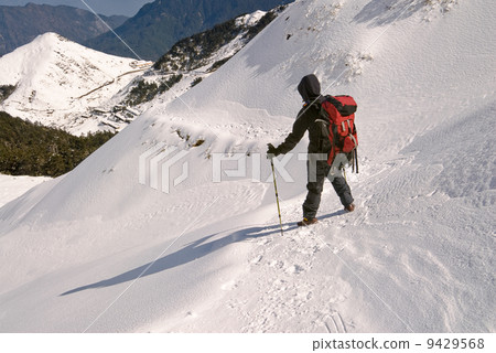 hiking hiking 9429568