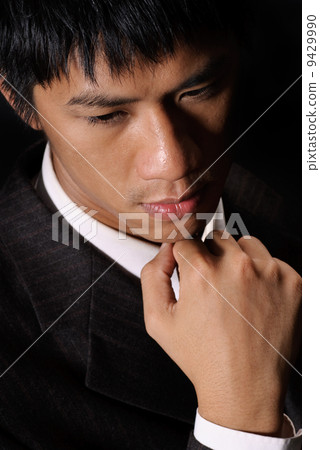 Thinking expression 9429990