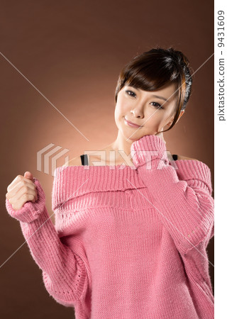 Attractive sexy Asian lady 9431609