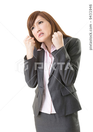 Angry business woman 9431946