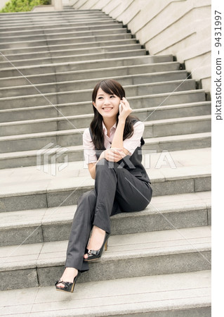Asian business woman 9431997