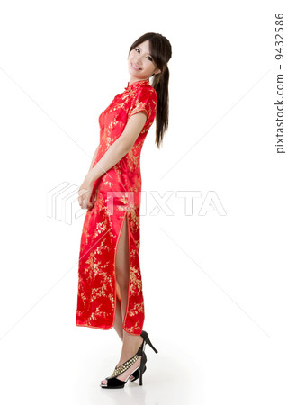 Smiling beautiful asian young woman Smiling beautiful asian young woman 9432586