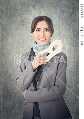 usiness woman hold a mask usiness woman hold a mask 9432831