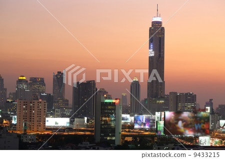 Twilight time of Bangkok city Twilight time of Bangkok city 9433215