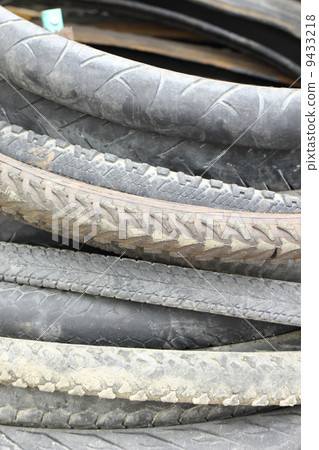 Stack motocycle tires Stack motocycle tires 9433218