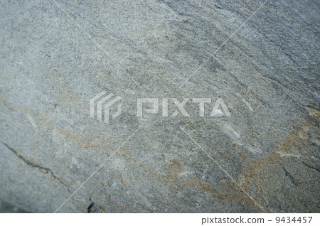 9434457