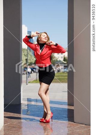 Beautiful woman 9436510