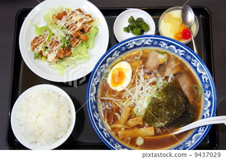 Chinese cuisine  9437029