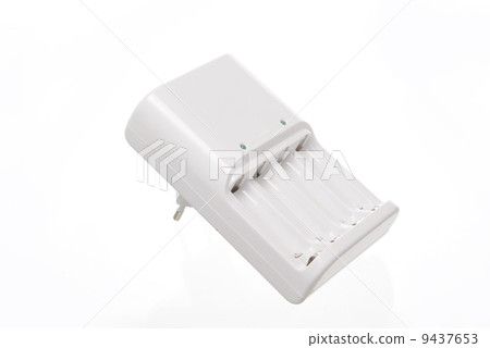 a AA and a AAA rechargable battery charger 9437653