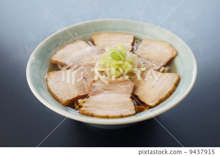 Char siu noodles 9437915