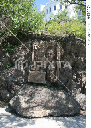 A statue in the Muravyov-Amursky Park of Khabarovsk, Russia A statue in the Muravyov-Amursky Park of Khabarovsk, Russia 9439974